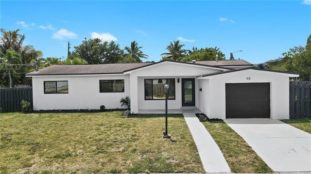 1 of 47 - 48 Se 7th St, Hollywood, FL