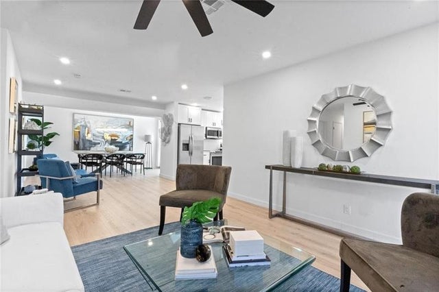 5 of 47 - 48 Se 7th St, Hollywood, FL