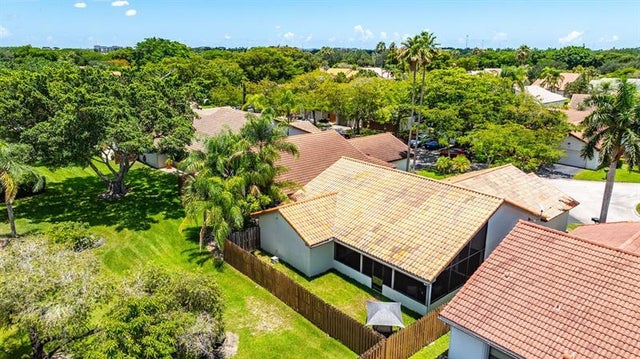 5 of 47 - 2335 Dover, Weston, FL