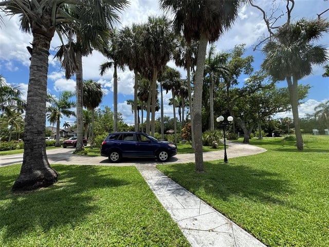 3 of 43 - 64 Wolcott Dr, Fort Myers, FL
