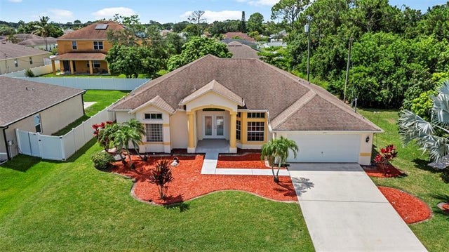 1 of 51 - 386 Sw Donna Ter, Port St. Lucie, FL