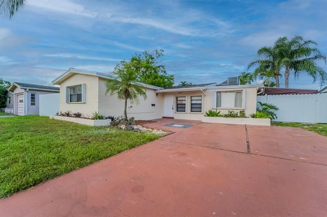 1 of 29 - 6660 Allen St, Hollywood, FL