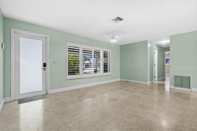 4 of 39 - 1742 Ne 28th Dr, Wilton Manors, FL