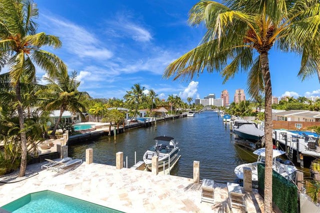 4 of 52 - 2432 Bayview Dr, Fort Lauderdale, FL