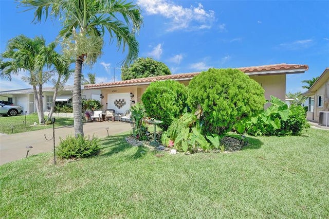 4 of 32 - 4508 Nw 43rd Ter, Tamarac, FL