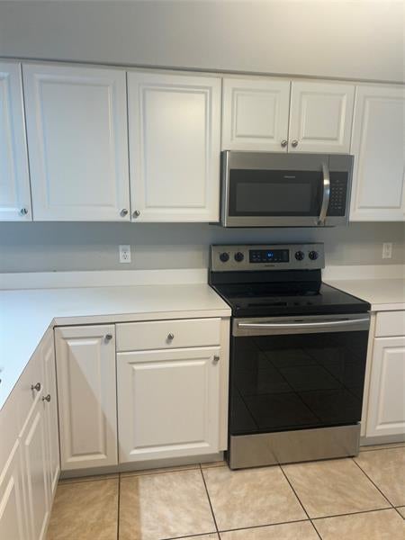 4 of 25 - 537 6th St, Vero Beach, FL