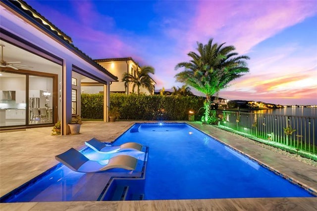2 of 98 - 9295 Parkland Bay Dr, Parkland, FL
