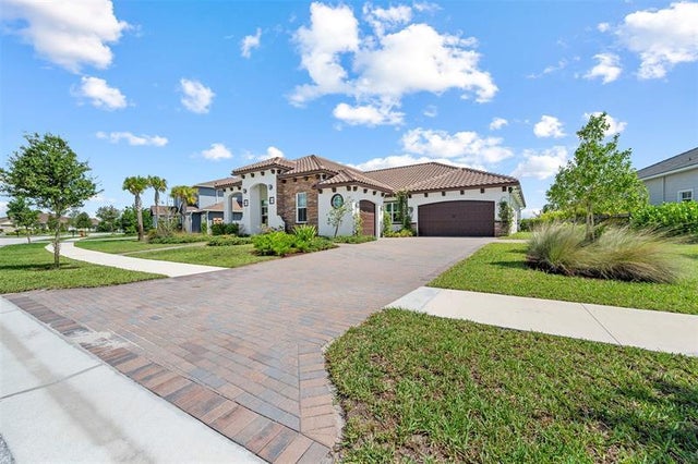 2 of 57 - 935 Hookline Cir, Loxahatchee, FL