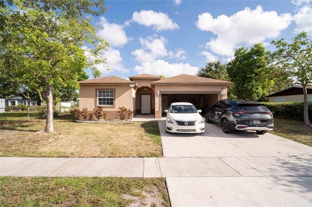 1 of 37 - 2430 Nw 13 St, Pompano Beach, FL