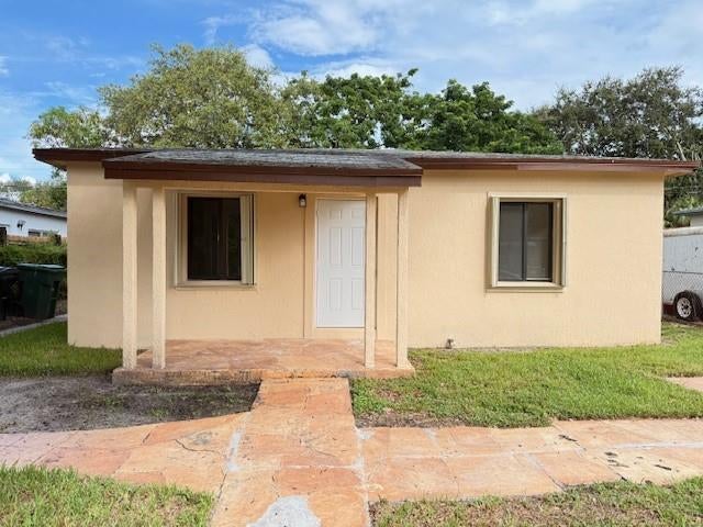 1 of 12 - 832 Nw 16th Ter, Fort Lauderdale, FL