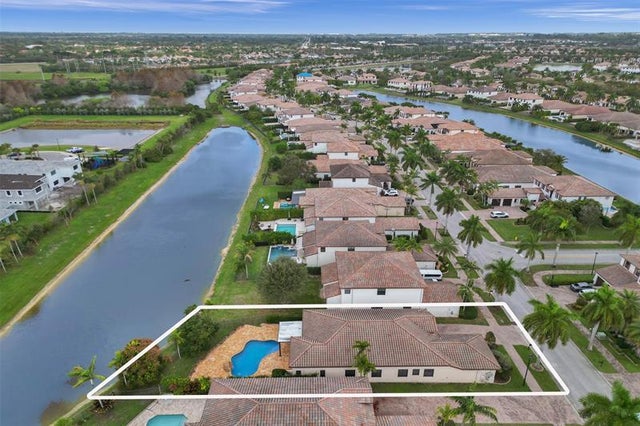 3 of 40 - 2680 Nw 84th Way, Cooper City, FL