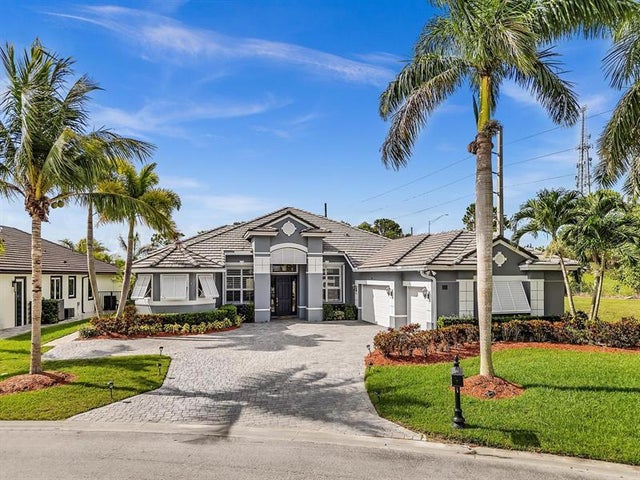 1 of 36 - 755 Sw River Bend Cir, Stuart, FL