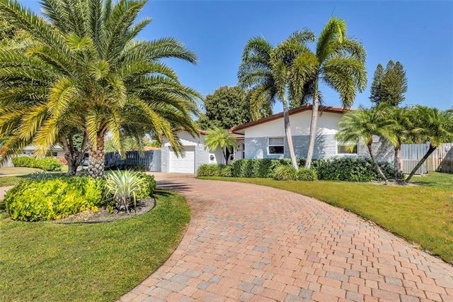 1 of 48 - 1833 Ne 46th St, Fort Lauderdale, FL