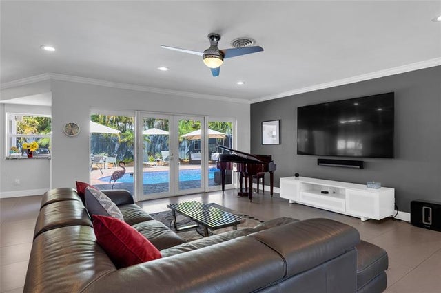 4 of 48 - 1833 Ne 46th St, Fort Lauderdale, FL