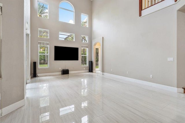 4 of 48 - 864 Nw 123rd Dr, Coral Springs, FL