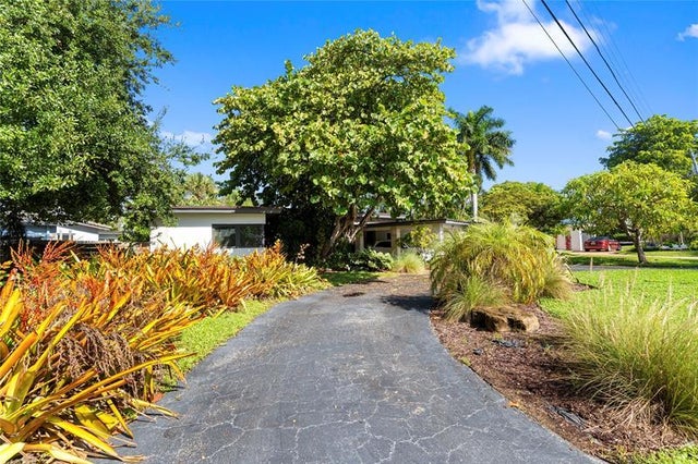 4 of 35 - 2829 Ne 17th Ave, Wilton Manors, FL