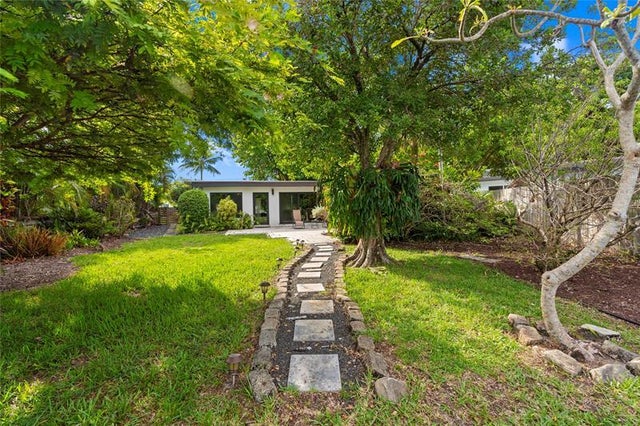 5 of 35 - 2829 Ne 17th Ave, Wilton Manors, FL