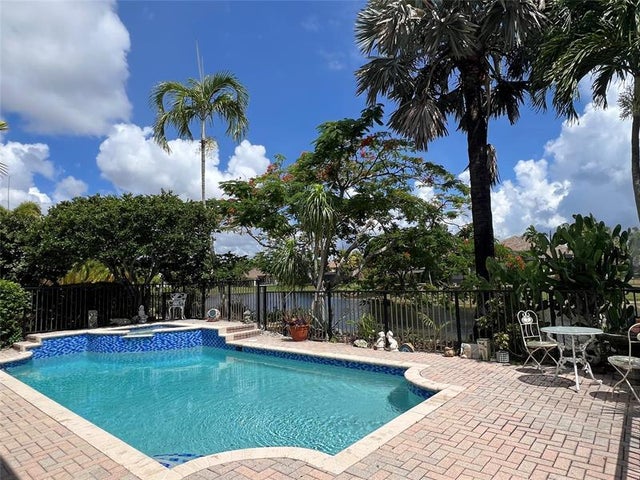 4 of 36 - 11217 Nw 68th Pl, Parkland, FL