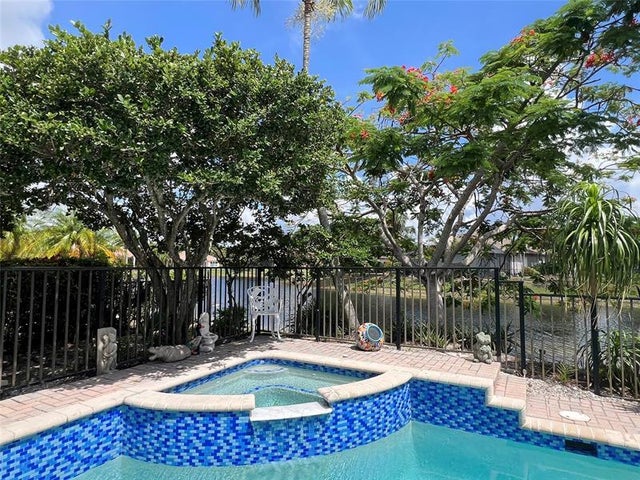 5 of 36 - 11217 Nw 68th Pl, Parkland, FL