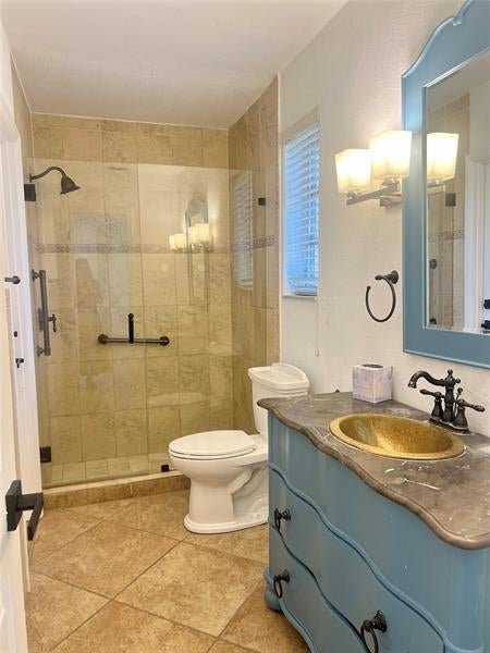 5 of 19 - 4000 N 37th Ave, Hollywood, FL