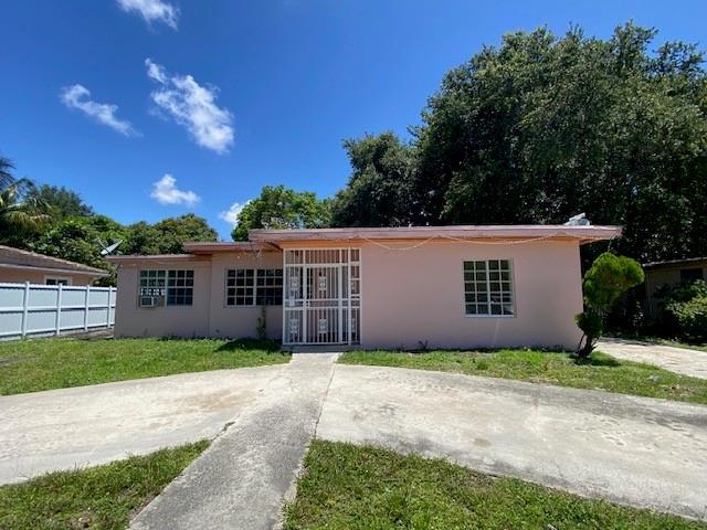 1 of 13 - 755 Ne 140th St, North Miami, FL