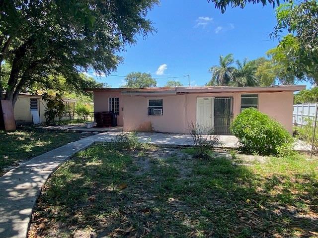 3 of 13 - 755 Ne 140th St, North Miami, FL