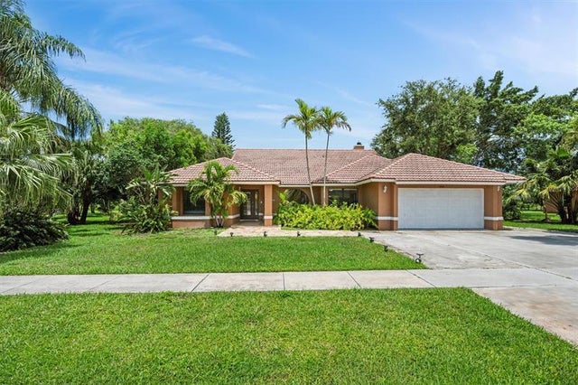 2 of 44 - 1440 Chapparel Way, Wellington, FL