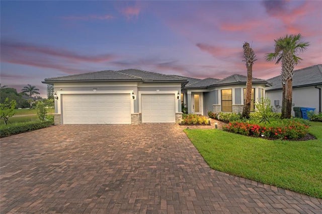 2 of 71 - 4566 Silverwood Ln N, Fort Lauderdale, FL