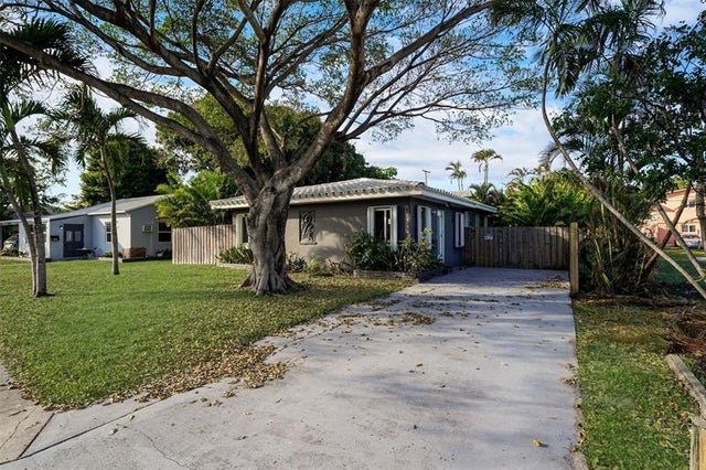 3 of 36 - 1955 Thomas St, Hollywood, FL