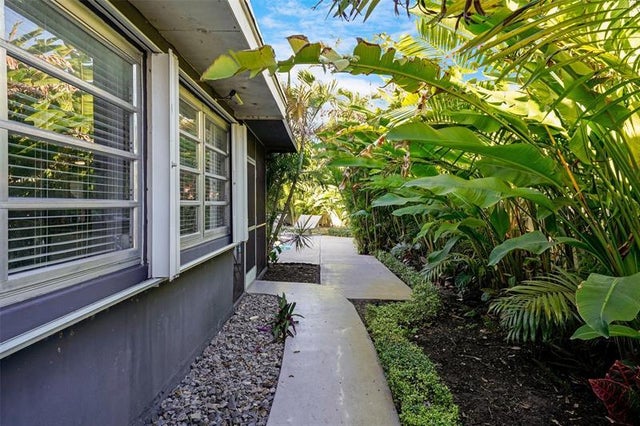 4 of 36 - 1955 Thomas St, Hollywood, FL