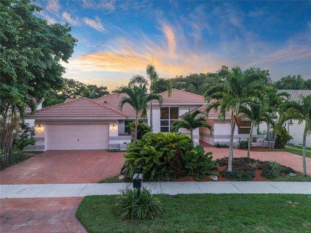 1 of 77 - 9101 N Southern Orchard Rd, Davie, FL