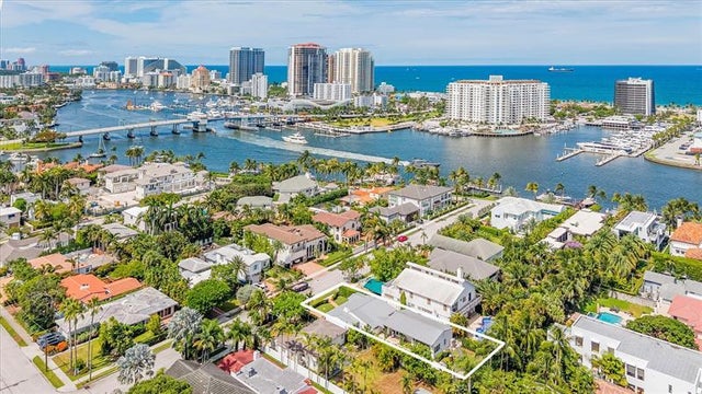 1 of 25 - 2612 Alamanda Ct, Fort Lauderdale, FL
