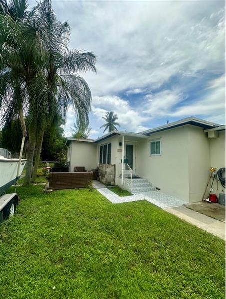 3 of 15 - 2520 Fillmore St, Hollywood, FL
