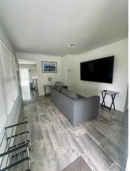 5 of 15 - 2520 Fillmore St, Hollywood, FL