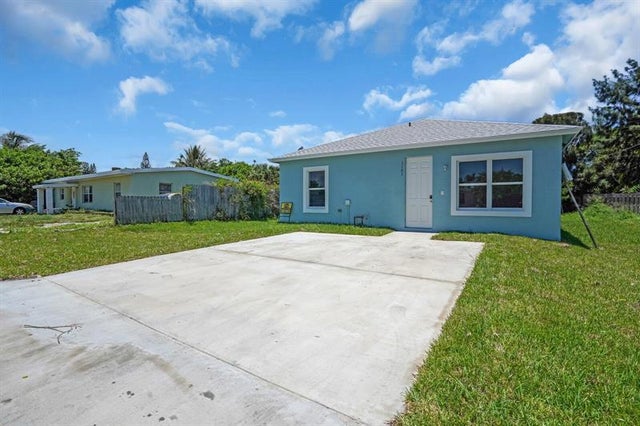2 of 26 - 1191 Highview Rd, Lantana, FL