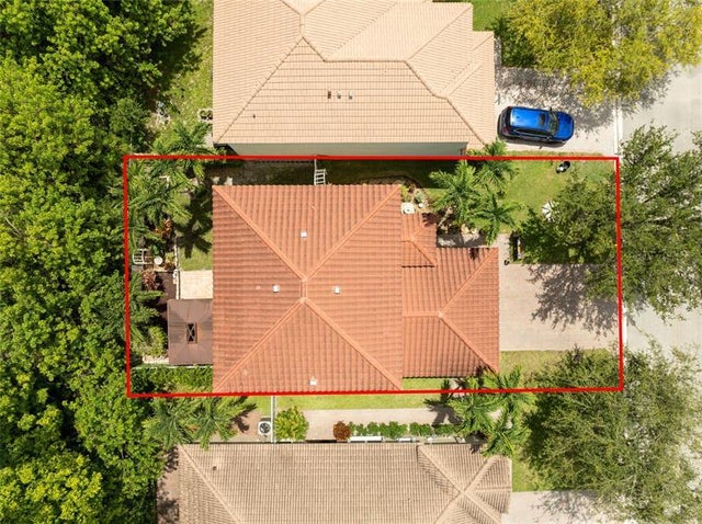 4 of 31 - 4053 Crescent Creek Dr, Coconut Creek, FL