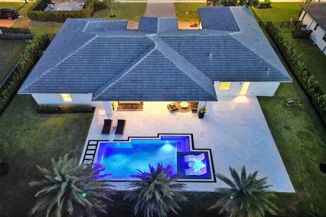 4 of 43 - 10975 N Sierra Ranch Dr, Davie, FL