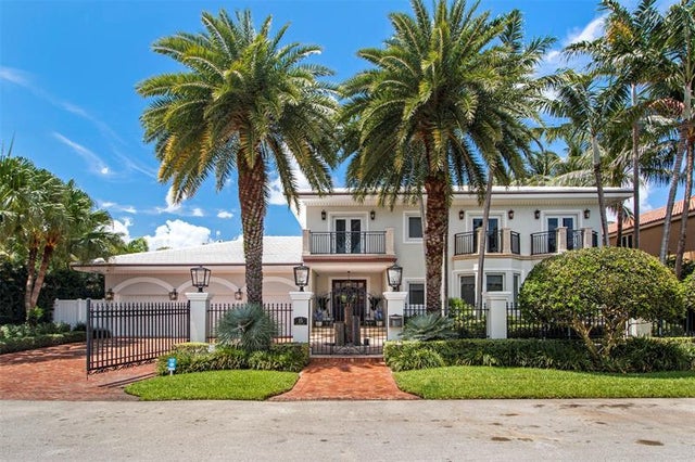 1 of 70 - 15 Pelican Dr, Fort Lauderdale, FL