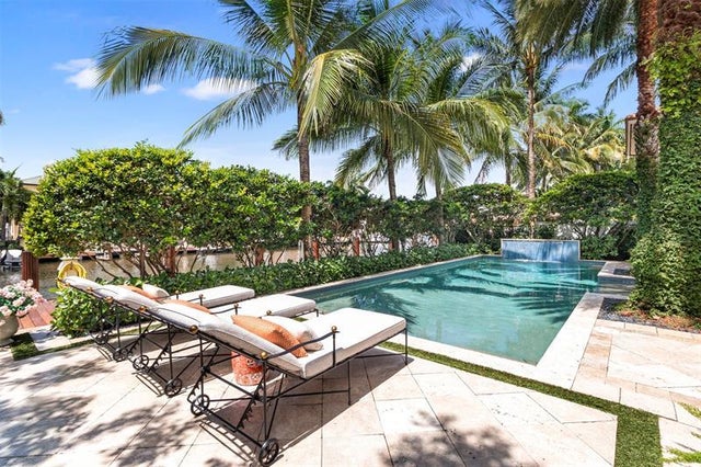 2 of 70 - 15 Pelican Dr, Fort Lauderdale, FL