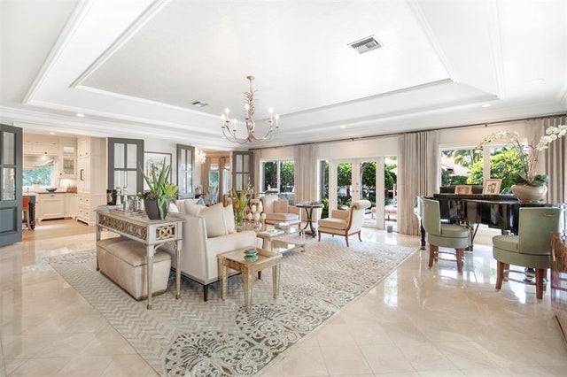 4 of 70 - 15 Pelican Dr, Fort Lauderdale, FL