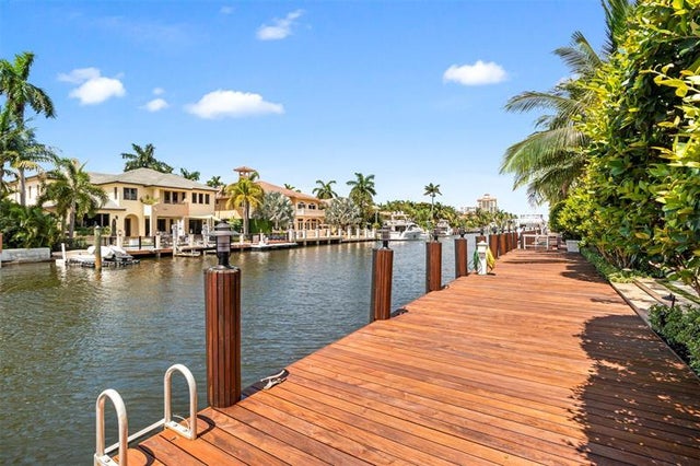 5 of 70 - 15 Pelican Dr, Fort Lauderdale, FL