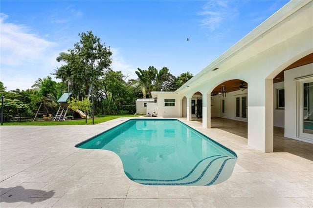 2 of 63 - 1120 E Tropical Way, Plantation, FL