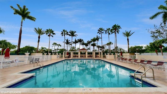 5 of 40 - 14666 Sw 132nd Ct, Miami, FL