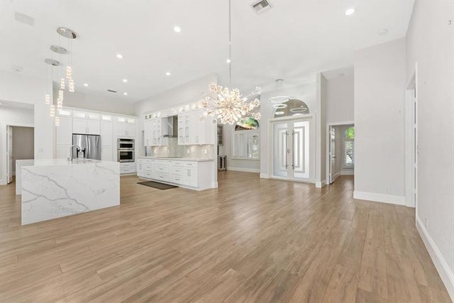4 of 50 - 6689 Nw 70th Pl, Parkland, FL