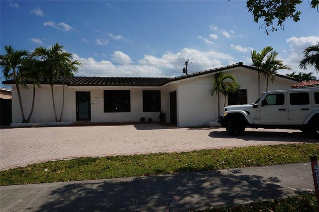 1 of 23 - 9220 Sw 56th St, Miami, FL