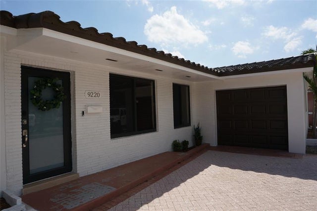 4 of 23 - 9220 Sw 56th St, Miami, FL