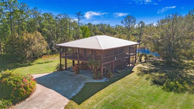 982 Honeybee Dr, Naples