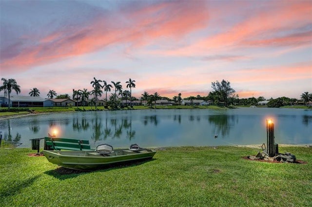 4 of 70 - 7629 Sunflower Dr, Margate, FL