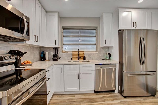 4 of 36 - 2632 Madison St, Hollywood, FL
