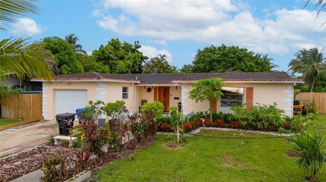 3 of 30 - 970 Sw 67th Ave, North Lauderdale, FL